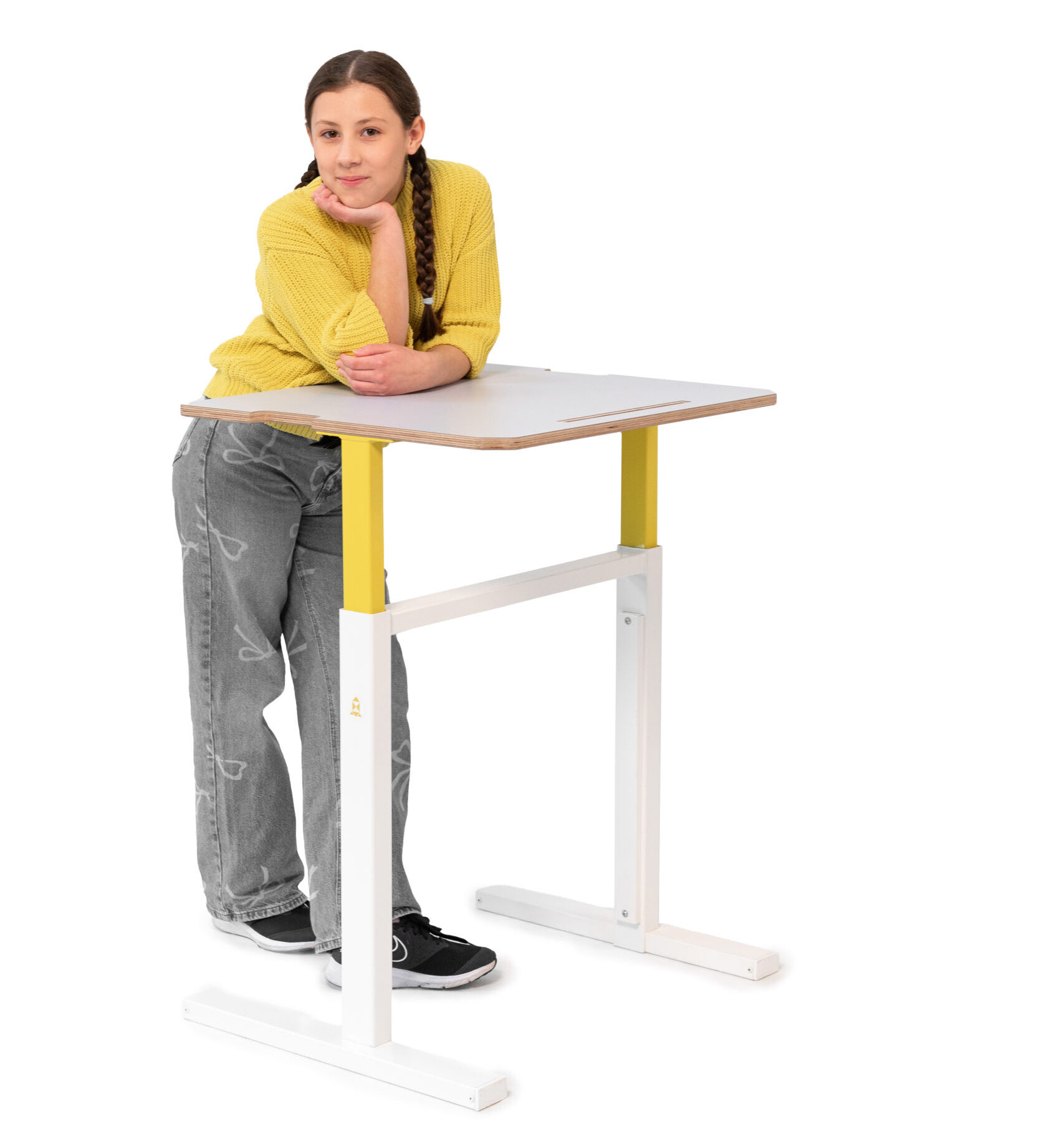 Schülerin am ROCKET-TABLE